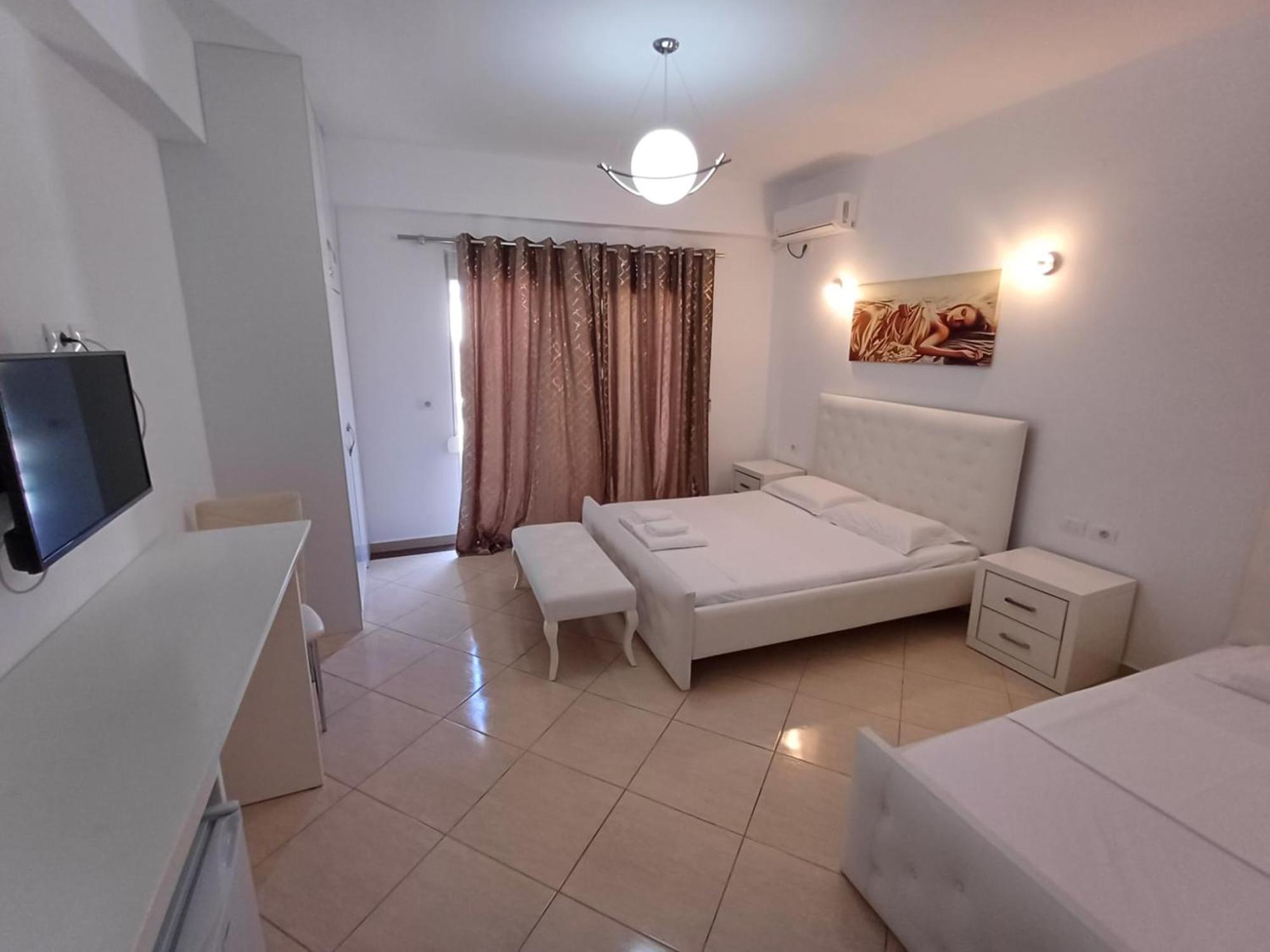 Hotel Sherifi Sarande Exterior photo