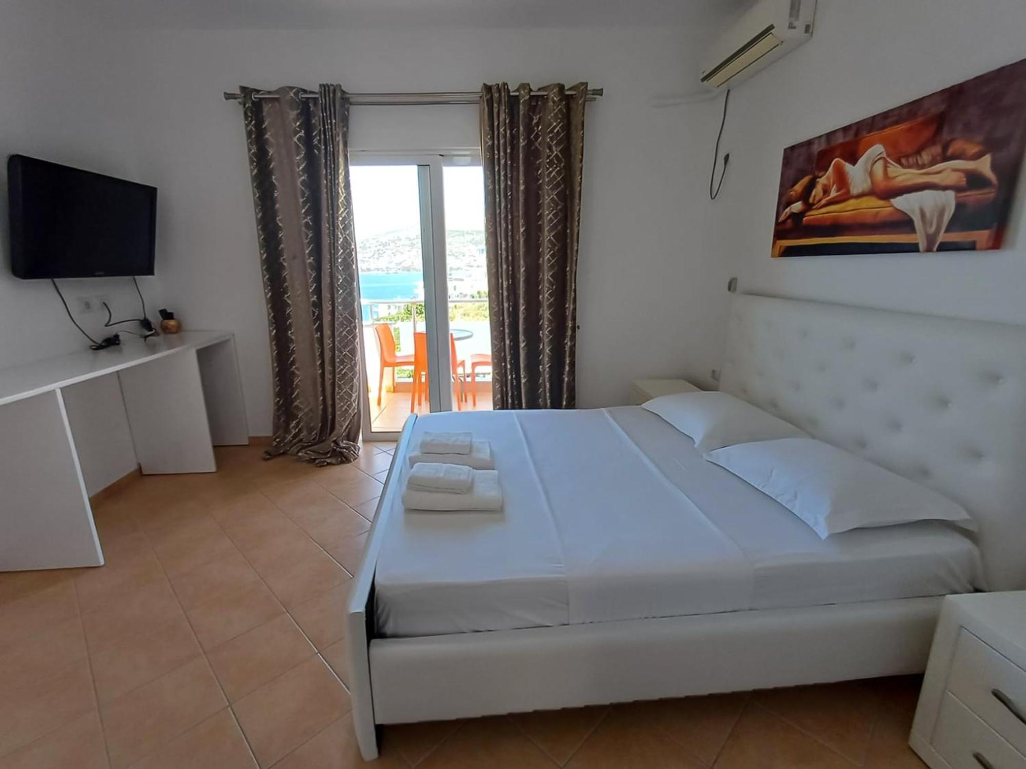 Hotel Sherifi Sarande Exterior photo