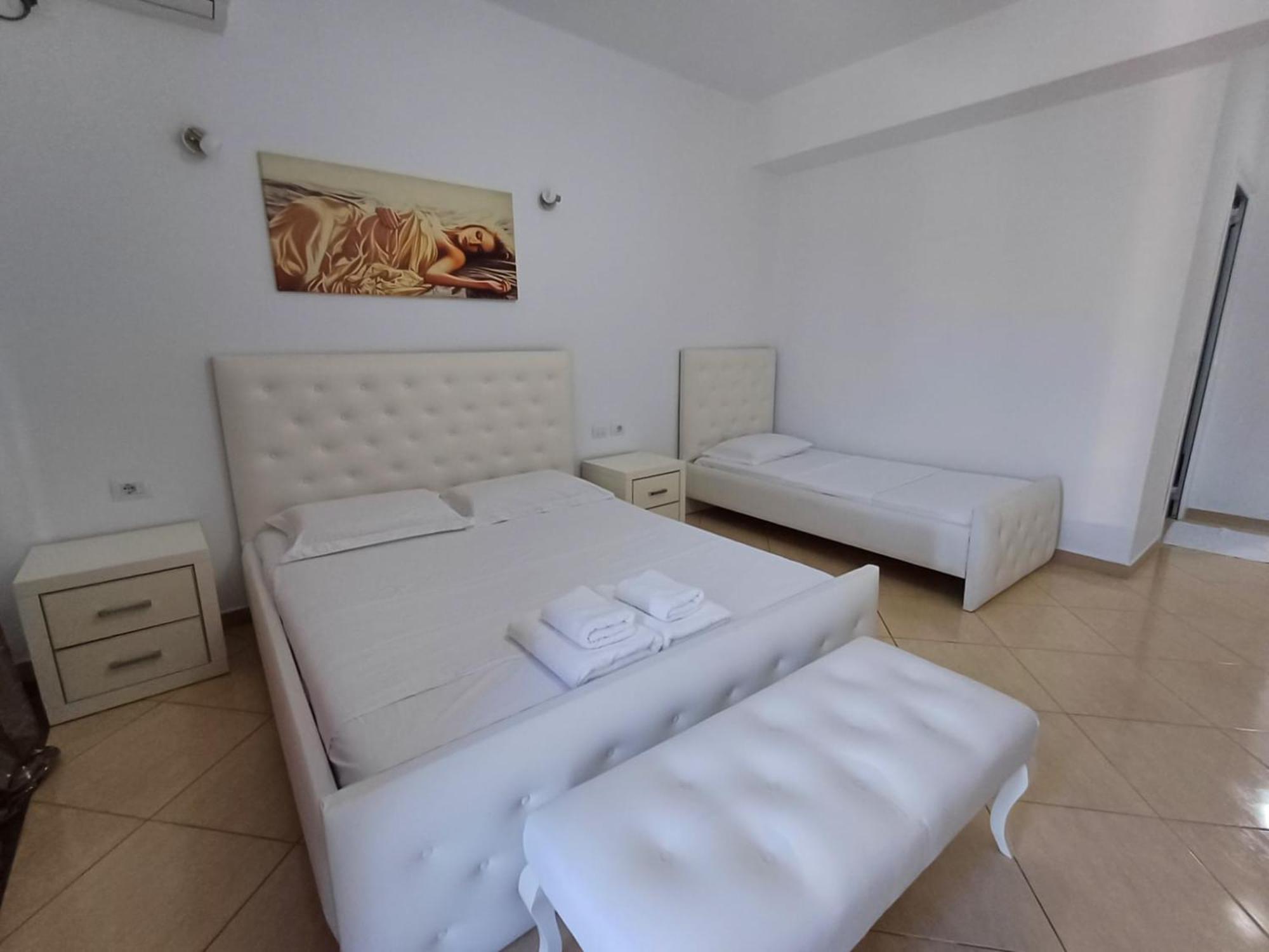 Hotel Sherifi Sarande Exterior photo