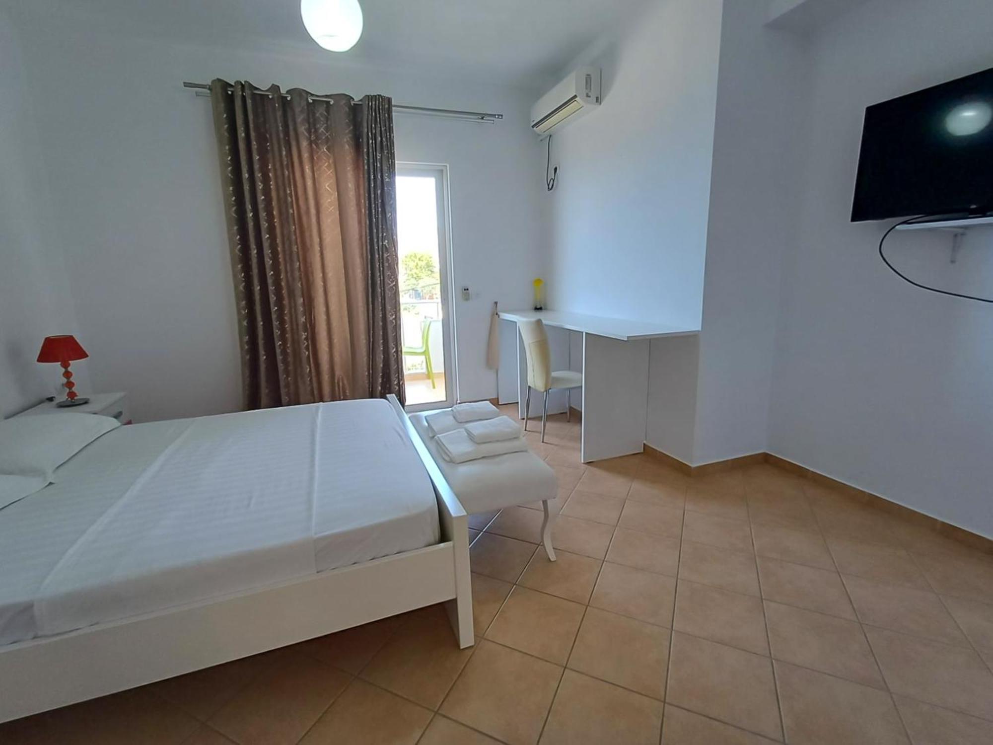Hotel Sherifi Sarande Exterior photo